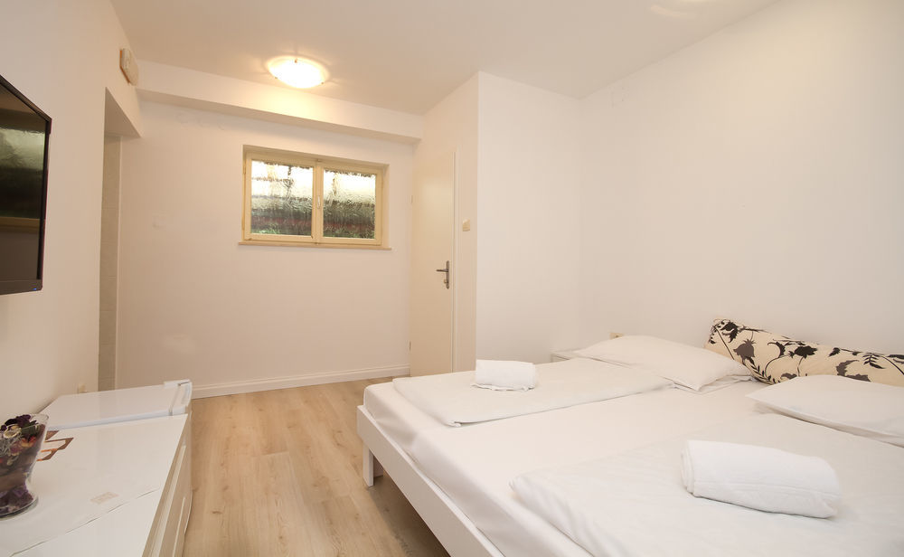 Forgotten Garden Apartments ปอร์โตรอซ ภายนอก รูปภาพ